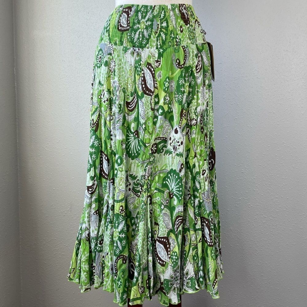 NWT Multiples Green Floral & Botanical Skirt